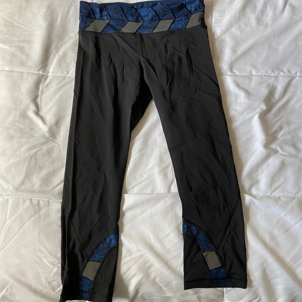 Cute RARE cropped lululemon leggings